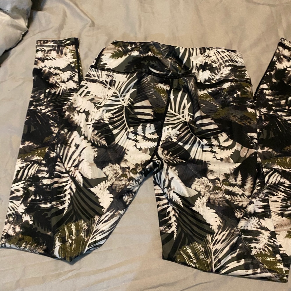 Woman’s Small athletic leggings